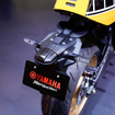 「レジェンドイエロー」のヤマハ XSR900GP 2026年モデル（ジャパンモビリティショー2025）
