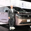日産 エルグランドとイヴァン・エスピノーサ社長（ジャパンモビリティショー2025）