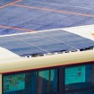 路線バスの屋根にカルコパイライト太陽電池を設置