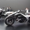 ホンダ EV Outlier Concept（手前）とEV Urban Concept（ジャパンモビリティショー2025）