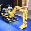 ホンダとコマツが共同開発した電動マイクロショベルのPC05E-1プロトタイプ（ジャパンモビリティショー2023）