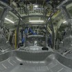 「EOS VR SYSTEM」で撮影したバーチャル工場見学イメージ／車体内部の映像