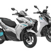 ヤマハ AEROX E（左）とEC-06（右）