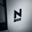 ホンダ N-BOX CUSTOM の「BLACK STYLE」