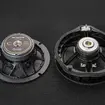 carrozzeria TS-C1740S（左）／純正スピーカー（右）の比較
