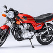 漫画『バリバリ伝説』の主人公、巨摩郡の愛車ホンダ『CB750F』を1/12スケールでモデル化