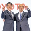 トヨタ自動車人事：現社長・佐藤氏（向かって左）と新社長・近氏