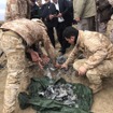 イランのイスラム革命防衛隊が米軍とイラク軍が共同運用するイランの空軍基地を攻撃した後、現場を調査するイラク治安部隊（2020年1月）
