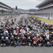国際サーキットを11：00-12:00まで貸し切り、先導車付きパレードラン＆記念撮影を実施