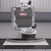 tesaとAUMOVIOが車載ディスプレイの機械的統合のための新ソリューション共同開発