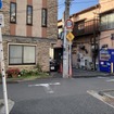 画面左右が中野区道、特別区道24-940・東中野ギンザ通り
