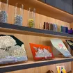 足利銘仙の素材の要である絹糸の展示