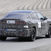BMW iX4 市販型のプロトタイプ