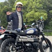 MOTONE CUSTOMSパーツでドレスアップされたSCRAMBLERと参加者（2025年）
