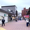 新秋津駅前。画面奥が秋津駅方面