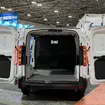 フォロフライのEVバン「F11VS」の3人乗り