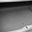 ゴルフクラブを2セット程度積み込むのがニーズとなったオーナー。十分なフラットスペースを確保することに成功した。