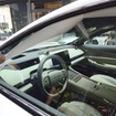 市販車の機能を活用するため車内はほぼノーマル。測定器などは搭載されない