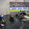 タッチ＆トライエリアには、跨って記念撮影できるMotoGPマシンも