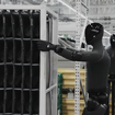 BMWの工場にヒューマノイド「Figure 03」導入 フィジカルAI「Helix 02」で全身協調制御を実証