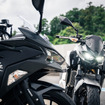 カワサキ Ninja500（左）とZ500（右）