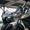 カワサキ Ninja500（左）とZ500（右）