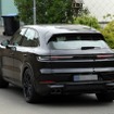 ポルシェ カイエン ターボ E-ハイブリッド 改良新型のプロトタイプ