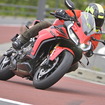 中国製という先入観を覆すシャープな走りを見せるQJモーターSRK400R
