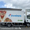 ドミノ・ピザがQSR業界初のEVトラックを福岡エリアの店舗配送に導入