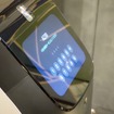 解除キーを入力するとデリバリーロボットの格納スペースが開く