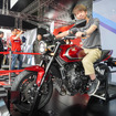 ホンダ CB400スーパーフォア 新型のエンジン始動＆Eクラッチ操作を体験（鈴鹿8耐2026）