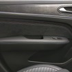 フロントドアトリム。ルノーならではという独自性には欠けるが仕立ては良かった