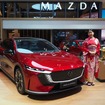 BEV「マツダ6e」は、中国の長安汽車と協業して開発された「EZ-6」をベースに、マツダらしい「魂動デザイン」と人馬一体の走りを融合した