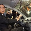 2001年、ヤリス欧州発表会での奥田会長