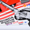 AUTOart 1/12スケール ホンダ・NSR500 WGP500 #56 「バリバリ伝説」（レーシングスタンド・「巨摩 郡」ヘルメット付属）