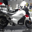 警視庁が展示した白バイ仕様のホンダ WN7
