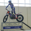電動トライアルバイクによるデモンストレーションを披露したヤマハライダーの氏川政哉選手