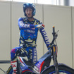 電動トライアルバイクによるデモンストレーションを披露したヤマハライダーの氏川政哉選手