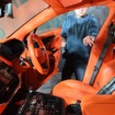 車両のフロント・サイド・リアなど多角的な視点から撮影し、アストンマーティンならではのデザインと空間をイマーシブ映像として記録