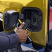 GMのEVのNACS充電ポート
