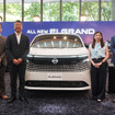 新型日産『エルグランド』がハイヤー配車サービス「Uberプレミアム」に導入