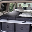 VW『カリフォルニア ビーチ』新型専用の空気注入式キッチンとフレキシブルベッドシステム搭載車