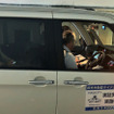 依頼があった協賛店の来店客がライドシェア車両に乗車。希望の場所まで無償で送迎