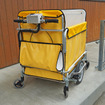 ヤマハモーターエンジニアリングと五十畑工業が共同開発した「避難車兼用電動アシストお散歩カー“てくてくスワニー”」