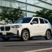 【BMW X1 新型試乗】走る楽しさ以外のBMWの原点とは何か？ 525万円のエントリーグレードの実力