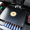 DSPにはリゾルトのT-DSPmk2を採用する。パワーアンプは左右対称に配置し中央部にDSPを置き、レイアウトにもこだわった。