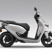 ホンダ CUV e:（パールジュビリーホワイト）