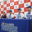 向かって左から、日産の杉本氏、ベイスターズの木村社長、ベイスターズの筒香選手、ベイスターズの伊勢選手