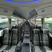 いすゞの大型観光バス『ガーラ』改良新型の市販第1号車を国際興業が導入