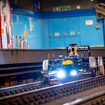 レッドブルRB8がマドリード地下鉄の線路を初走行